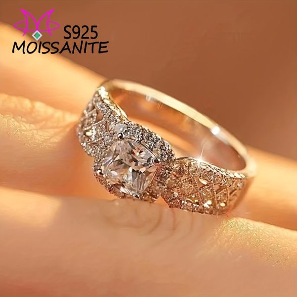 925 Silveryy 1ct Moissanite Square Lace Ring, High-end Design, Suitable For Daily Wear, Engagement Wedding Party Banquet Party Birthday Anniversary Thanksgiving Christmas Valentine'S Day New Year And Other Jewelry Gifts With Gift Box About 3g