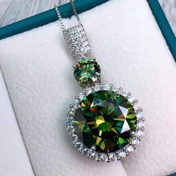 925 Sterling Silvery 5 Carat Moissanite Colored Green Necklace, New Style, Elegant And Romantic, Simple And Classic, Suitable For Daily Wear, Dating, Banquets, Vacations, Christmas Gifts, Birthday Gifts, Valentine'S Day Gifts, With Gift Box - Image 6