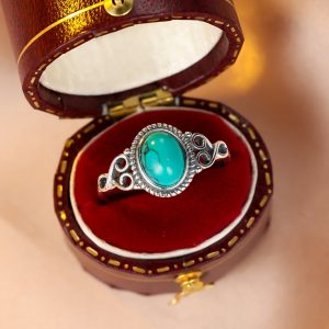 Sterling Silver Turquoise Ring: Western Vintage Statement Jewelry - Perfect for Birthday, Mother's Day, Christmas, or as a Gift for Your Wife, Girlfriend, or Fiancée