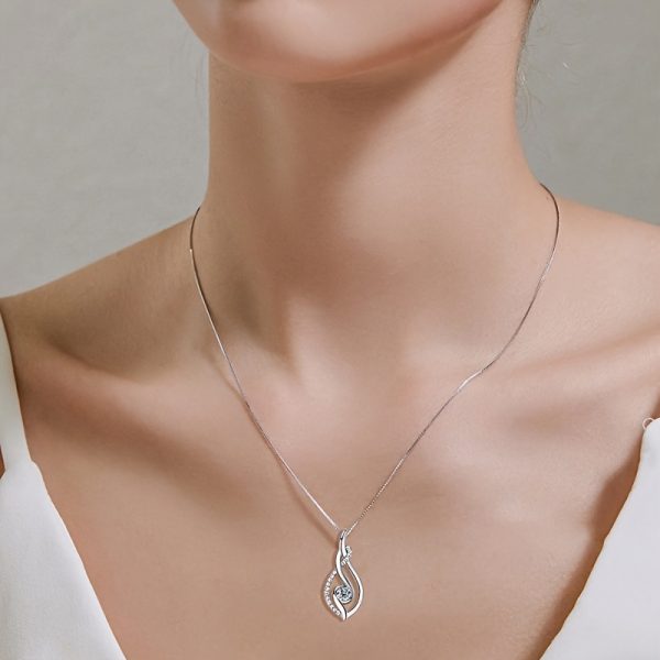 Elegant 18K Gold-Plated 925 Silver Moissanite Pendant Necklace - Perfect for Engagements, Anniversaries & Everyday Glamour, Moissanite, 0.25 Carat, Christmas Gift - Image 5