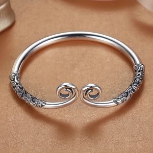 Vintage Solid Silver Bangle With 999 Sterling Silver, Weighing 30 Grams (1.05oz)