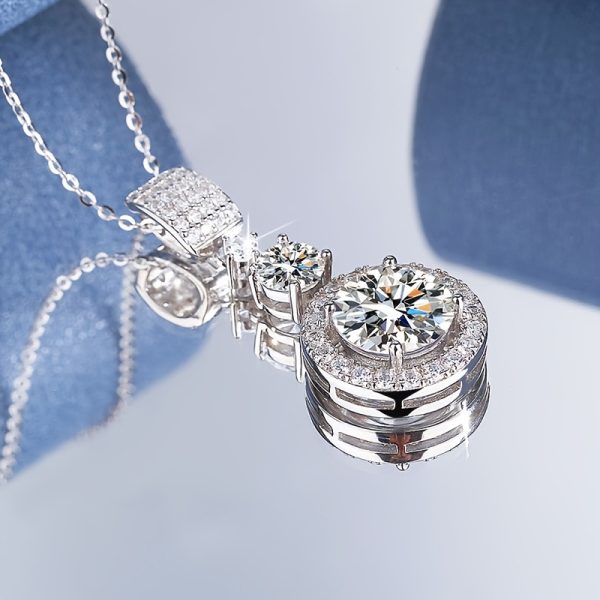 925 Sterling Silvery 5 Carat Moissanite Colored Green Necklace, New Style, Elegant And Romantic, Simple And Classic, Suitable For Daily Wear, Dating, Banquets, Vacations, Christmas Gifts, Birthday Gifts, Valentine'S Day Gifts, With Gift Box - Image 7