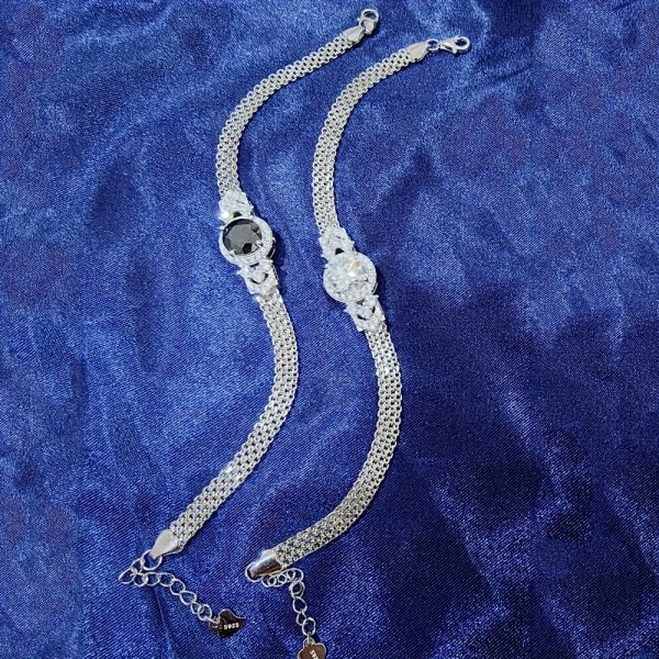 925 Silvery main stone, 2 carats, high-quality moissanite, simple and beautiful fashionable bracelet for men and women, suitable for wearing during engagement and wedding confessions, as a gift for friends, loved ones and family members - Image 5