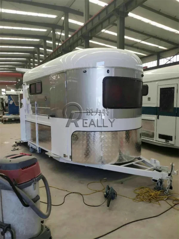 2 Horse Float Trailer Straight Load Horse Float 2 Horse Box Heavy Duty Two-horses Straight Horse Float Trailer - Image 8