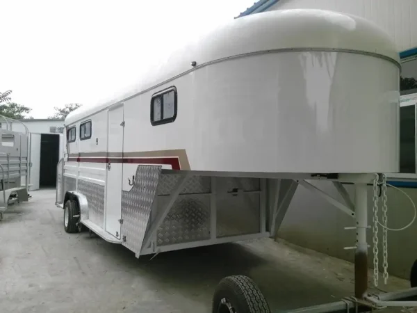 2023 Australian standard Horse Floats Trailer with CE Certification Customized Angle Straight Horses Truck Cart - Image 9