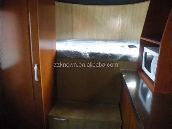 Gooseneck Horse Load Trailer with living Quarters Fiberglass Horse Float Trailers for Sale - Image 13