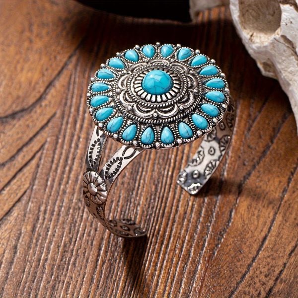 Vintage Tribal Pattern Zinc Alloy Cuff Bracelet with Turquoise Embellishments - Unplated, Adjustable for Daily Wear & Gift Giving - Image 3