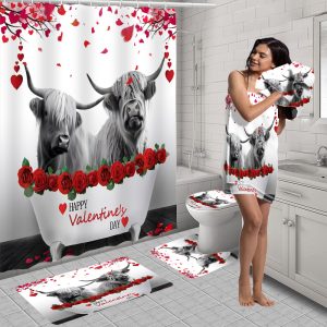 Valentine'S Day Highland Cow Bathroom Set with Hooks, Water-Resistant Polyester Decor, Non-Slip Mats, Toilet Cover, Ultra-Soft Towels, Hand Washcloths, Fashion Animal Love Theme Bath Accessories - 1pc/2pcs/4pcs/6pcs