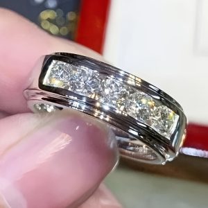 1 S925 silver 2 carat Moissanite ring,, luxurious simple fashion elegant, Men's gift, Women's gift, engagement ring, Casual Attire, holiday gift, for friends and family